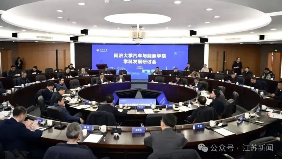 x15pIE53mE1m3kU1.jpg