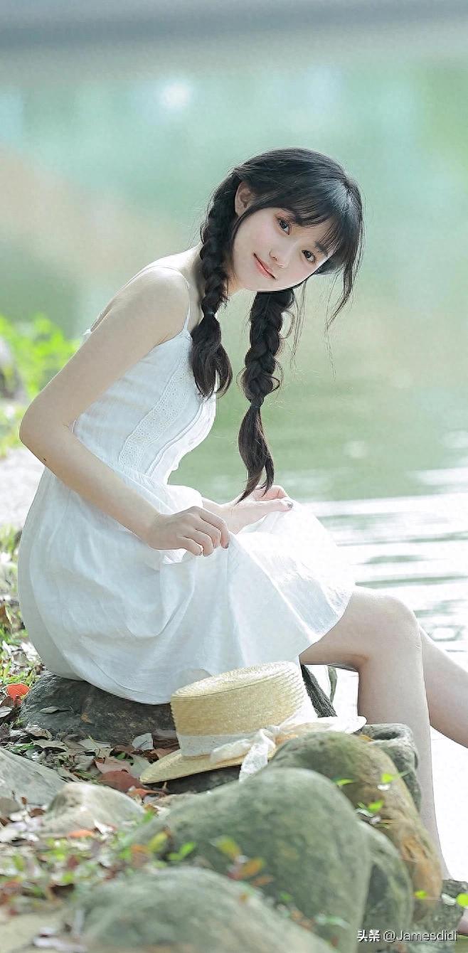 NwfBnslFsV2Wp41F.jpg