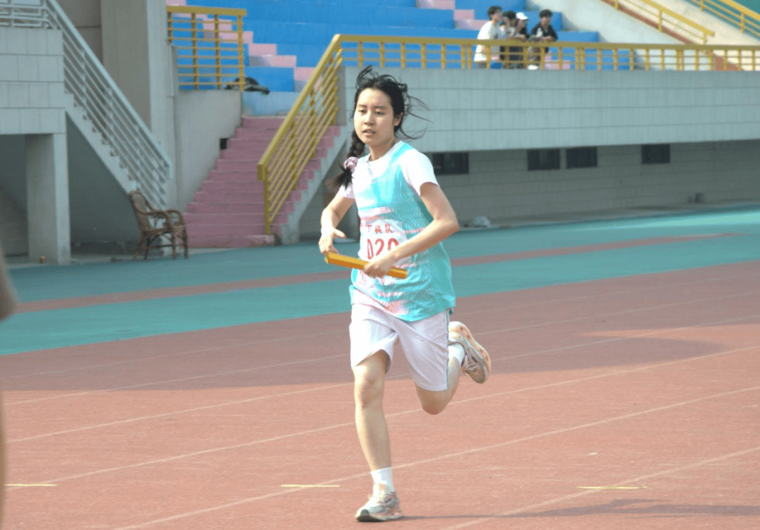 COF4BHj48qrFz42n.jpg