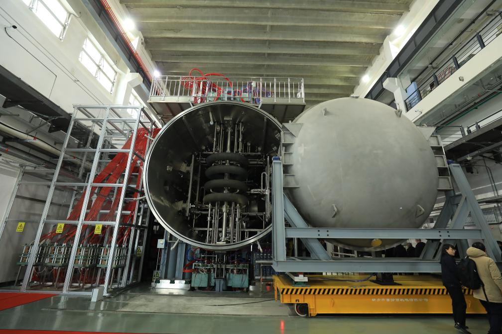 KI3nQuzie13YCP6v.jpg