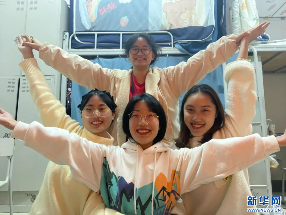 D50wS5Q231BXI1Qk.jpg
