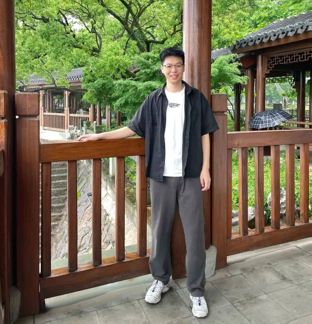 KEIE4866SNJ2bthb.jpg