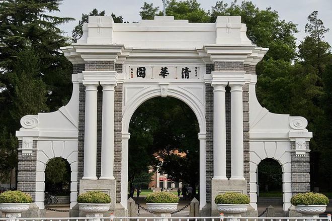 dZW7EG74gzhkKe2X.jpg