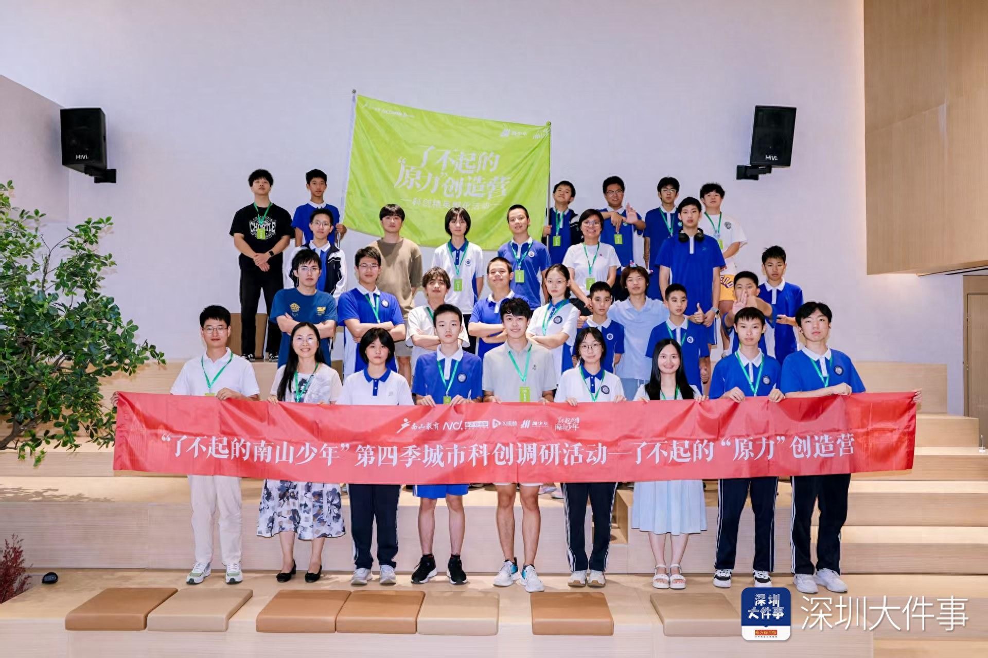 uKM85DC854975z83.jpg
