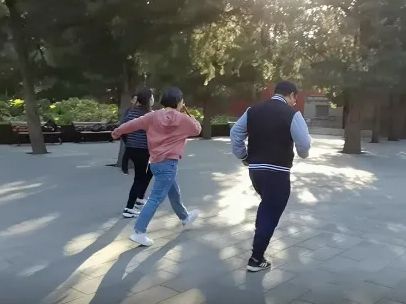 QqcIApMcPQFsgIbi.jpg