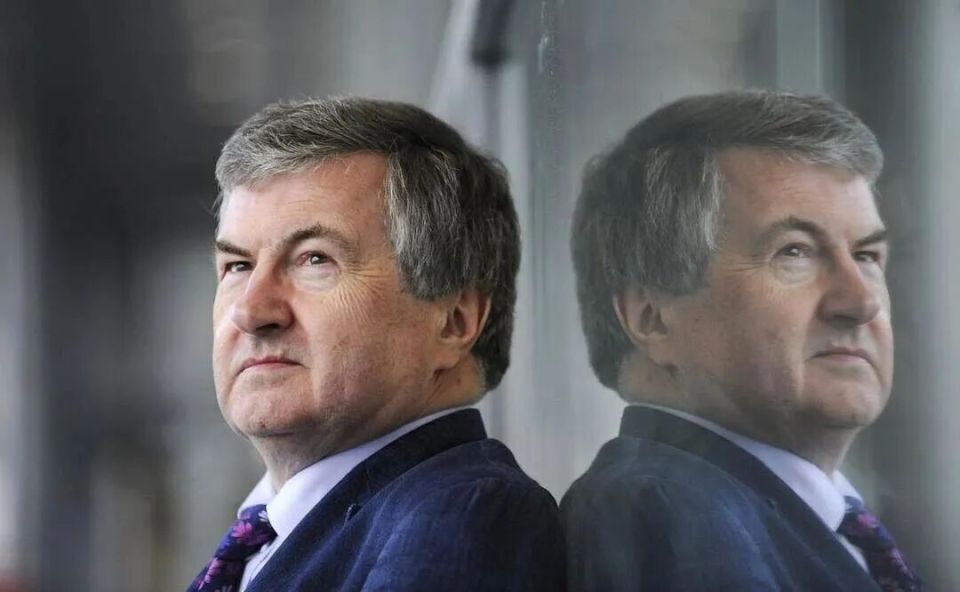 Q1q1q1jXCq3v3VAz.jpg