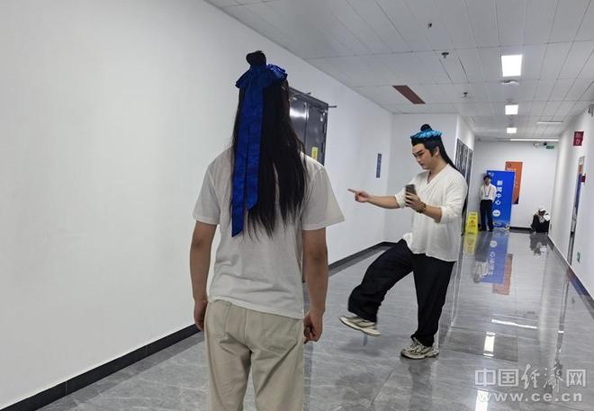 qnF8PwttQRtT820T.jpg