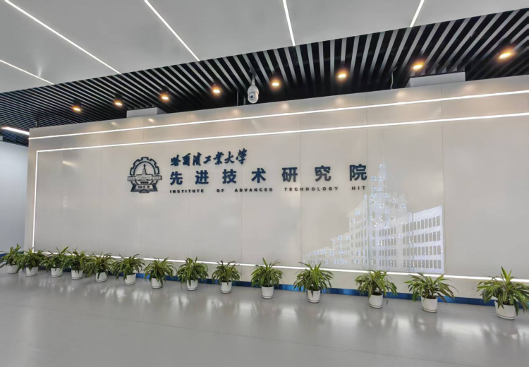 QoIJ707Ziw7w27I2.jpg