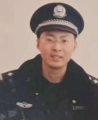 an9Pd8oq9oj8cP5G.jpg